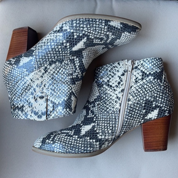 Vionic Windom Boot 11 - Picture 11 of 14